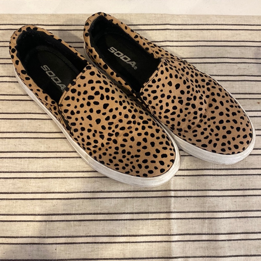 Soda/Hike/Cheetah Leopard Slip Ons w/ Memory Foam